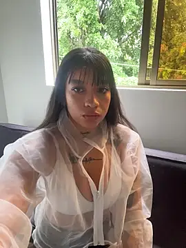 HannahW  online show from 1, 2, 2026