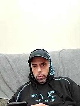 Snapshot of Gui420bh chatting on 6, 1, 2026 Gui420bh online show from 6, 1, 2026
