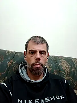 Snapshot of Gui420bh chatting on 9, 3, 2026 Gui420bh online show from 9, 3, 2026