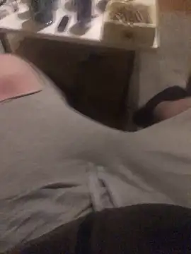 Snapshot of chrille82 chatting on 6, 10, 2025 chrille82 online show from 6, 10, 2025