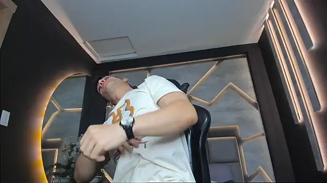 alexgiraldo  online show from 1, 2, 2025