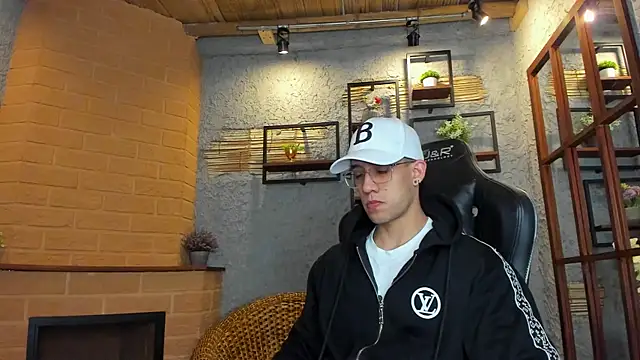 alexgiraldo  online show from 8, 3, 2025