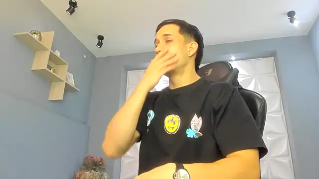 alexgiraldo  online show from 11, 3, 2025