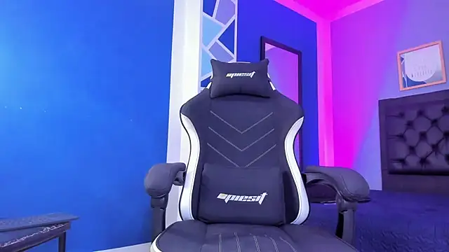 Snapshot of alex_oficial chatting on 3, 12, 2025 alex oficial online show from 3, 12, 2025