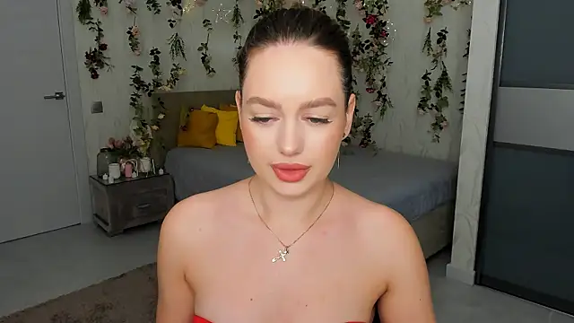 MiracleCurly online show from 2, 12, 2025