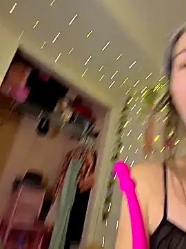 Lilmissvyx online show from 28, 2, 2025