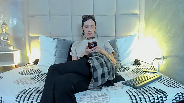 Hecatee 77 online show from 17, 1, 2026