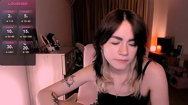 Snapshot of _selectrra chatting on 10, 3, 2025 selectrra online show from 10, 3, 2025