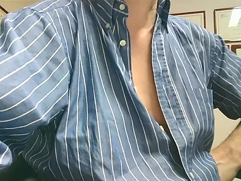 Snapshot of Gregcam chatting on 7, 6, 2026 Gregcam online show from 7, 6, 2026