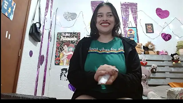 Saray extrovert  online show from 7, 12, 2024