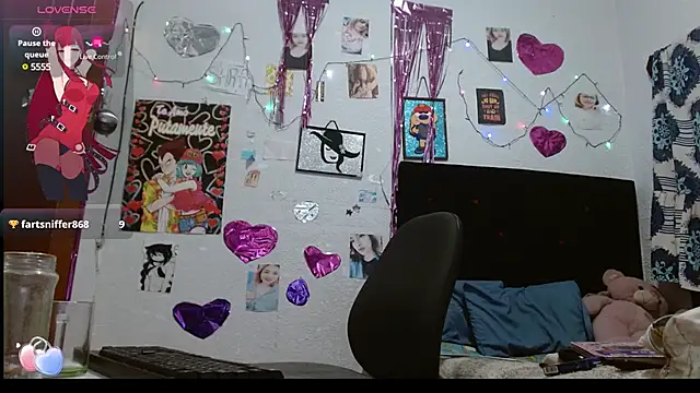 Saray extrovert  online show from 12, 3, 2025