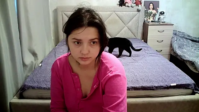 Snapshot of juliettkalen chatting on 3, 7, 2026 juliettkalen online show from 3, 7, 2026