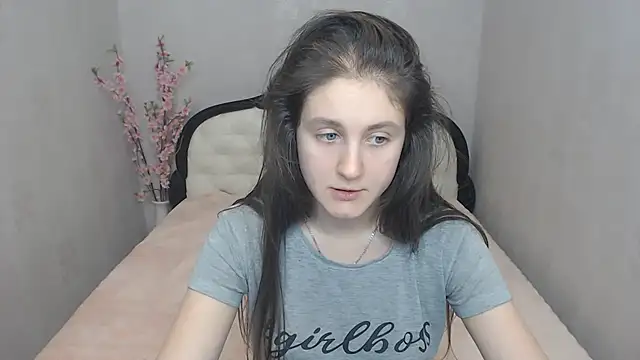 Holliy Cooper online show from 23, 12, 2024