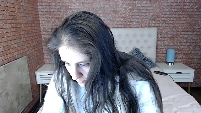 Holliy Cooper online show from 27, 12, 2024