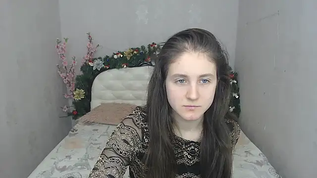 Holliy Cooper online show from 3, 1, 2025