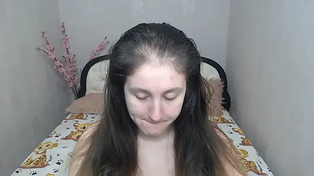 Holliy Cooper online show from 18, 3, 2026