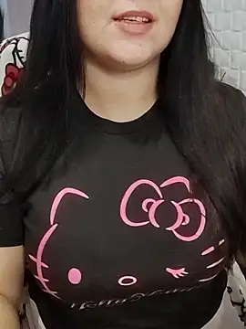 Snapshot of ErikaVlovely chatting on 9, 11, 2025 ErikaVlovely online show from 9, 11, 2025