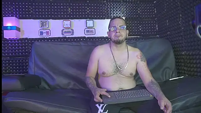 Snapshot of Dulce_yors chatting on 15, 1, 2025 Dulce yors online show from 15, 1, 2025