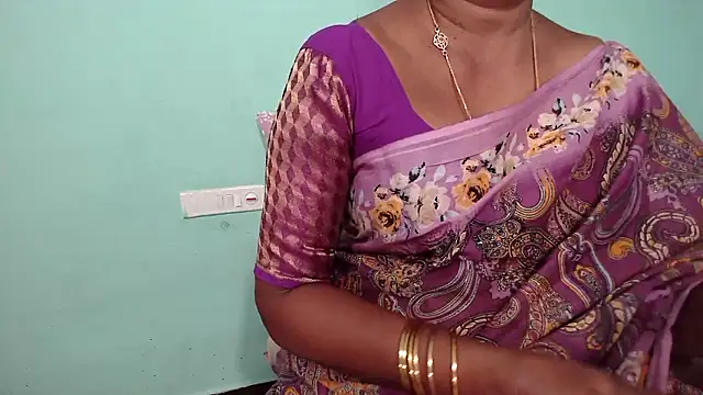 Snapshot of shrutitelugu69 chatting on 18, 1, 2026 shrutitelugu69 online show from 18, 1, 2026