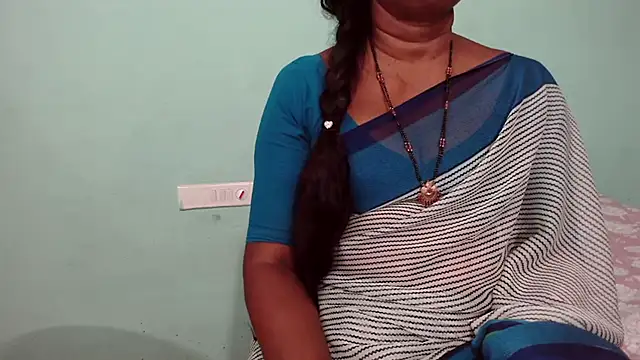 Snapshot of shrutitelugu69 chatting on 23, 2, 2026 shrutitelugu69 online show from 23, 2, 2026