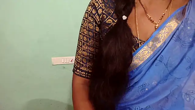 Snapshot of shrutitelugu69 chatting on 2, 3, 2026 shrutitelugu69 online show from 2, 3, 2026