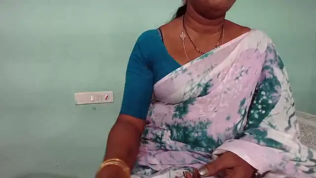 Snapshot of shrutitelugu69 chatting on 3, 4, 2026 shrutitelugu69 online show from 3, 4, 2026