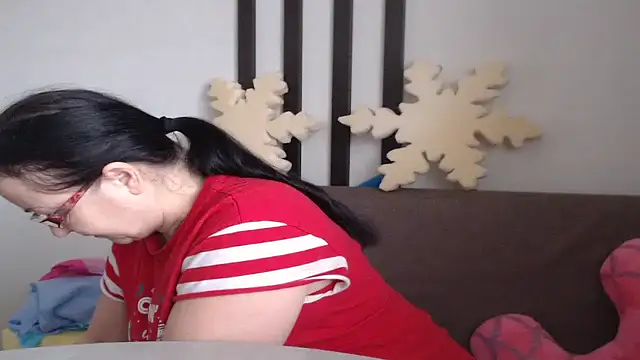 Snapshot of Alma44 chatting on 13, 11, 2025 Alma44 online show from 13, 11, 2025