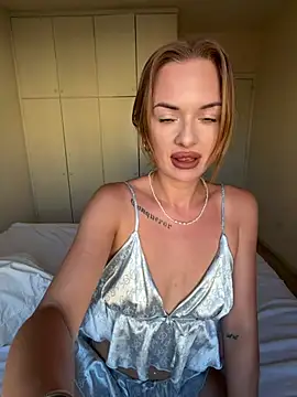 Snapshot of ElenaRebelle chatting on 20, 6, 2026 ElenaRebelle online show from 20, 6, 2026