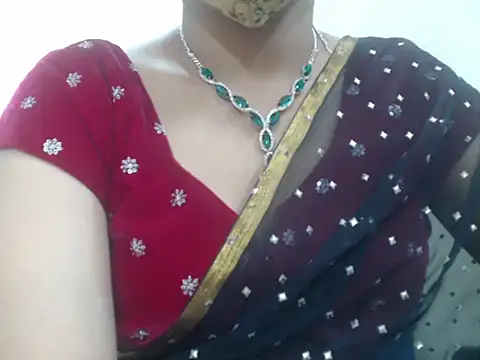 Snapshot of Lovely_Siri_23 chatting on 4, 11, 2025 Lovely Siri 23 online show from 4, 11, 2025