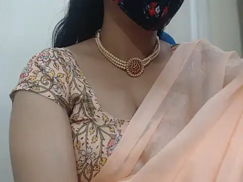 Snapshot of Lovely_Siri_23 chatting on 14, 12, 2025 Lovely Siri 23 online show from 14, 12, 2025