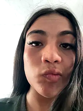 Chiqui cute online show from 12, 10, 2025