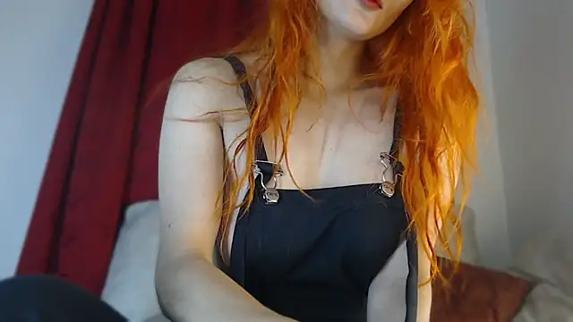 Snapshot of skinny_Raven chatting on 17, 4, 2026 skinny Raven online show from 17, 4, 2026