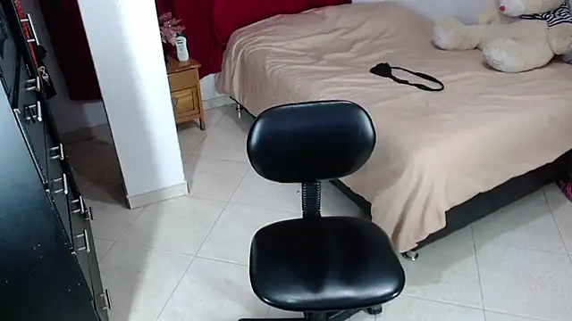 Snapshot of Tiffani_Williams chatting on 29, 1, 2025 Tiffani Williams online show from 29, 1, 2025