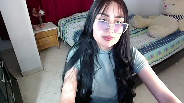 Snapshot of Tiffani_Williams chatting on 27, 11, 2025 Tiffani Williams online show from 27, 11, 2025