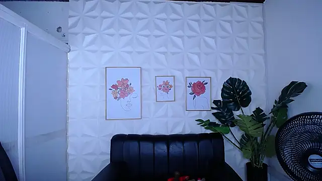 Valentinaa mature online show from 23, 9, 2025