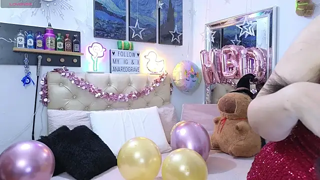 AnnaRedgrave online show from 26, 11, 2025