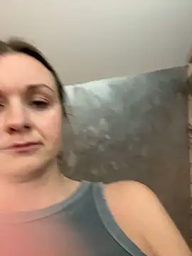 Snapshot of Bella-Tight chatting on 6, 2, 2026 Bella-Tight online show from 6, 2, 2026