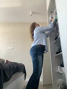 mommy nadin online show from 7, 4, 2026