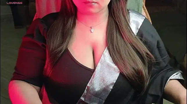 Juicy Bengali Girl online show from 29, 9, 2025