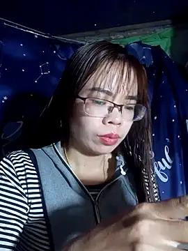   Mai-love19   online show from 10, 3, 2025