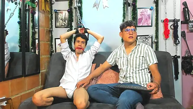 dom2travelersss online show from 6, 1, 2025