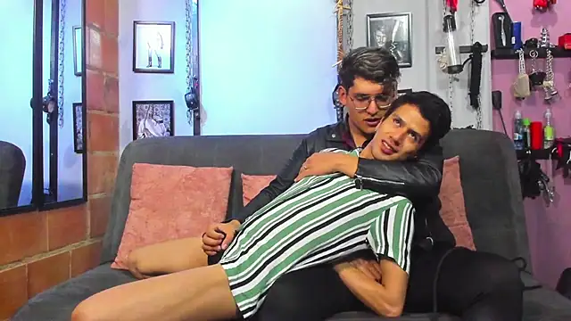 dom2travelersss online show from 7, 3, 2025