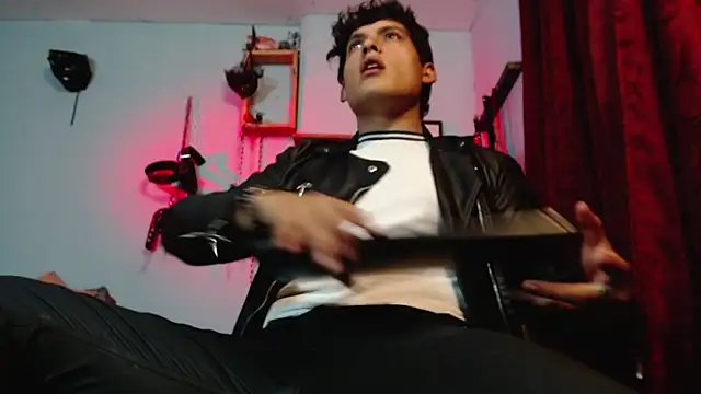 dom2travelersss online show from 13, 10, 2025