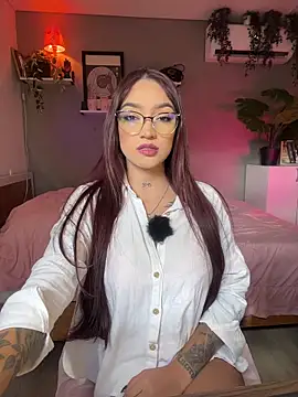 DaniDusan  online show from 2, 11, 2025