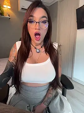 DaniDusan  online show from 18, 6, 2026