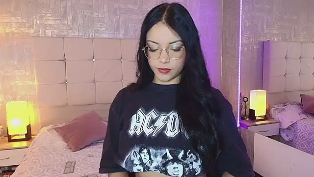 Snapshot of Baby_Venuss chatting on 24, 2, 2025 Baby Venuss online show from 24, 2, 2025