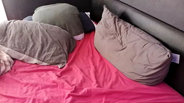 Snapshot of McPherson72 chatting on 8, 4, 2026 McPherson72 online show from 8, 4, 2026