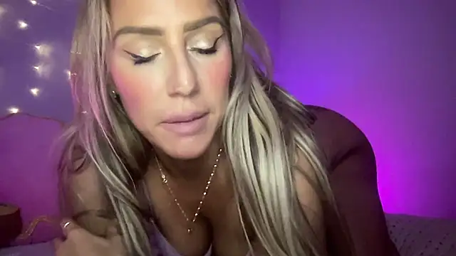 Snapshot of Fitnessbabe69 chatting on 10, 1, 2025 Fitnessbabe69 online show from 10, 1, 2025