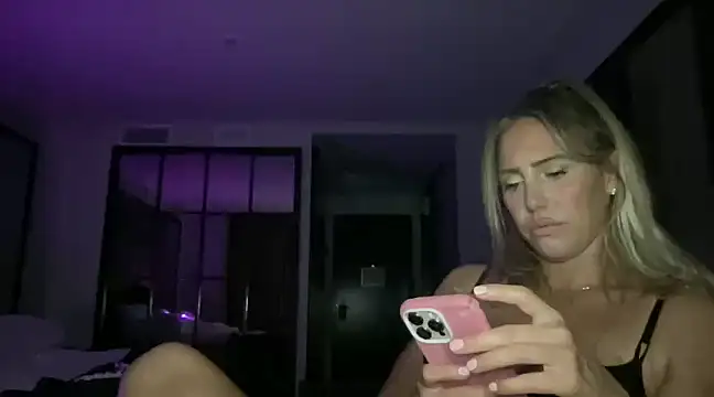 Snapshot of Fitnessbabe69 chatting on 13, 3, 2025 Fitnessbabe69 online show from 13, 3, 2025