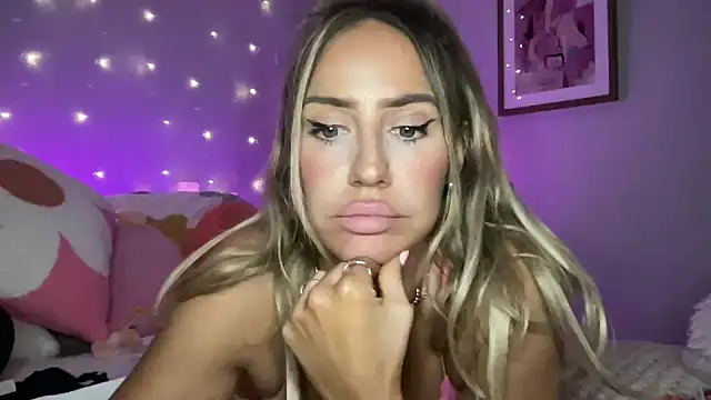 Snapshot of Fitnessbabe69 chatting on 21, 3, 2025 Fitnessbabe69 online show from 21, 3, 2025